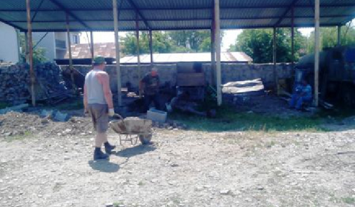 Výstavba garážov 2015
